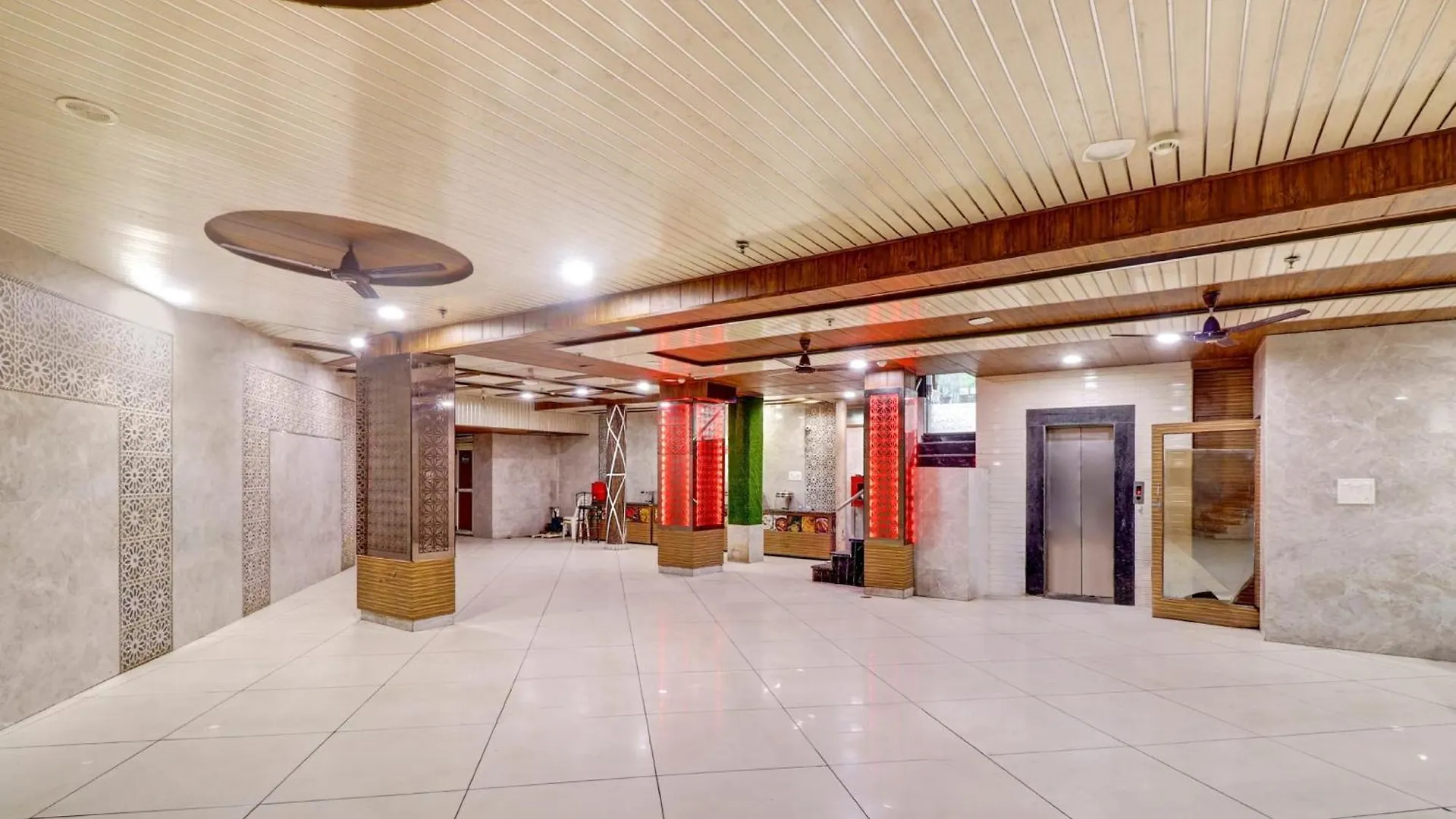 Hotel O Asa Agra Tajganj