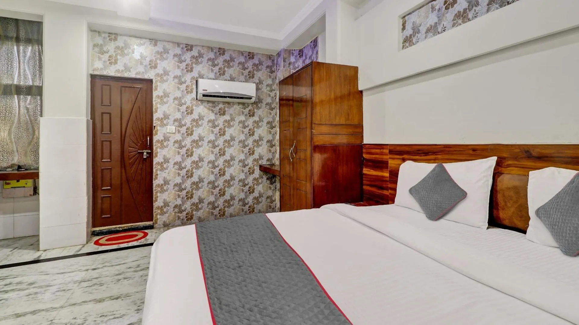 Hotel O Asa Agra Tajganj India