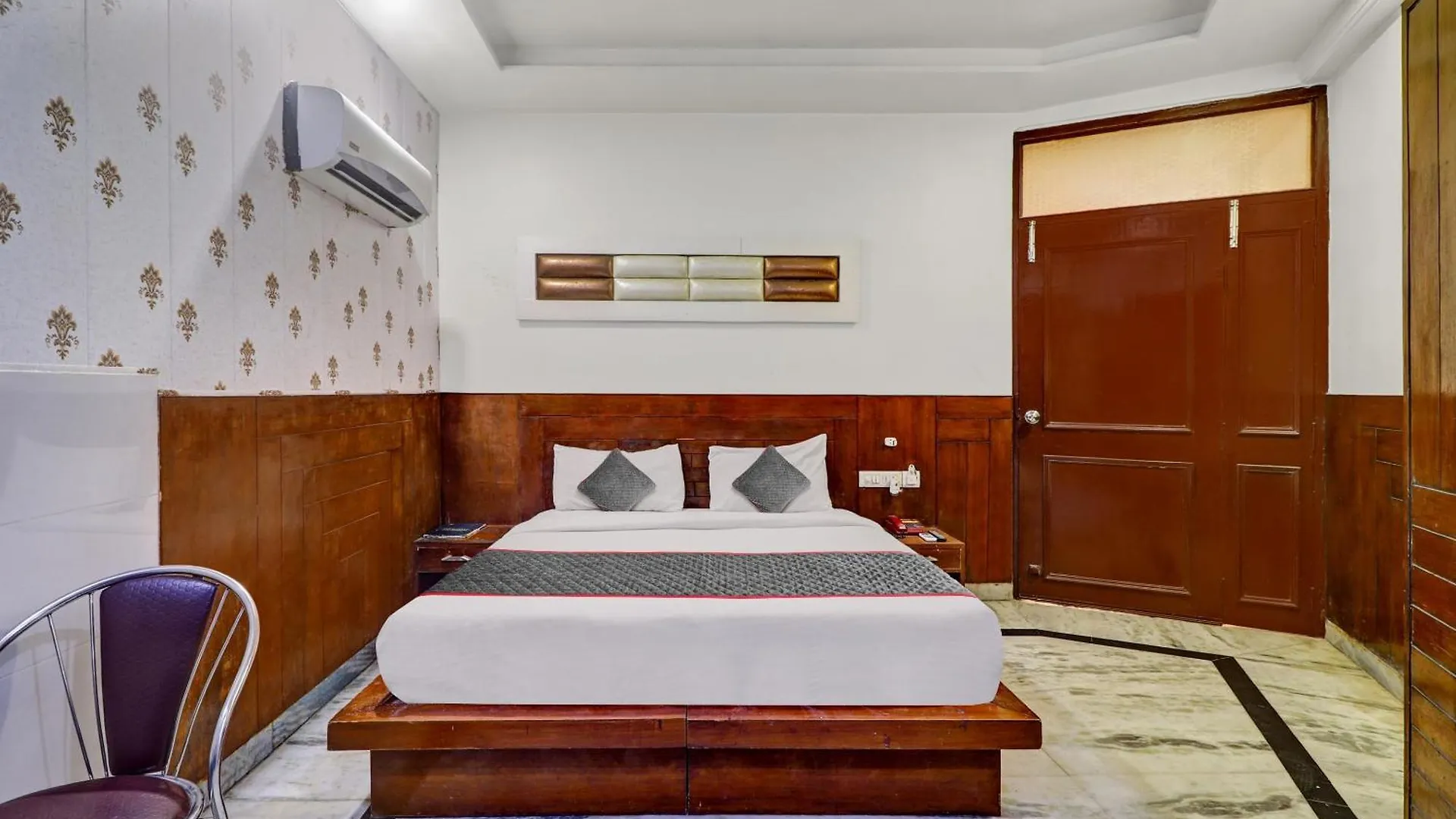 Hotel O Asa Agra Tajganj