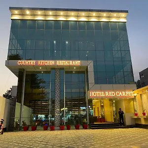 Red Carpet *** Tajganj